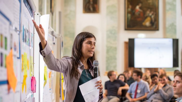 A researcher gives a presentation at TUM Science and Study Center Raitenhaslach