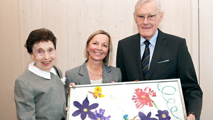 Ehepaar Ingeborg und Johannes B. Ortner bei der Eröffnung des Ingeborg-Ortner-Kinderhauses am Campus Garching